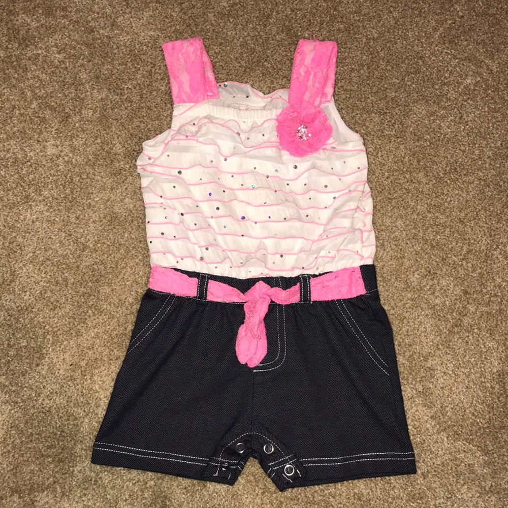 ✨Ruffle romper✨
